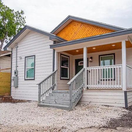 Your Dream Stay 4Br2Ba Near Downtown Riverwalk